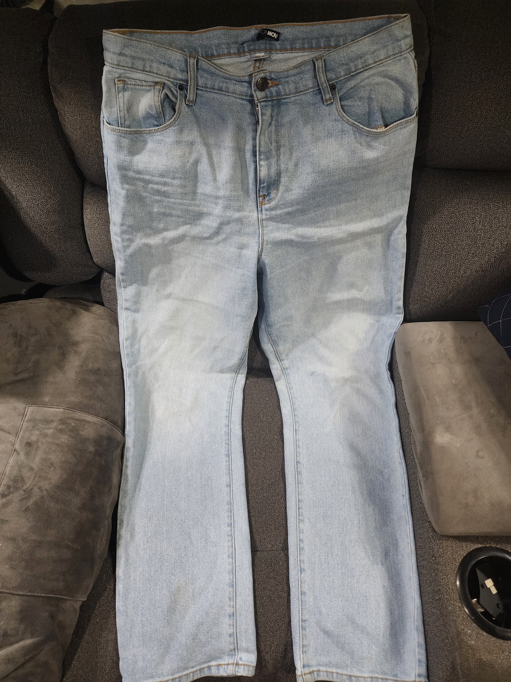 Fashion Nova - Light Wash Women's Jeans - Classic Comfortable Fit
